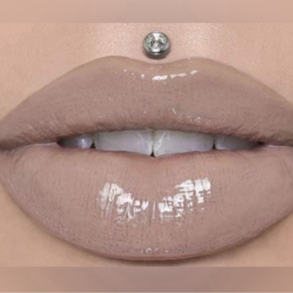 ⭐️ Jeffree Star-SILK ROPE